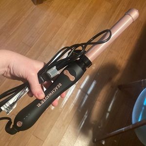 Beachwaver curling iron